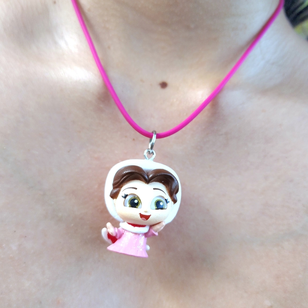 Neckle Belle